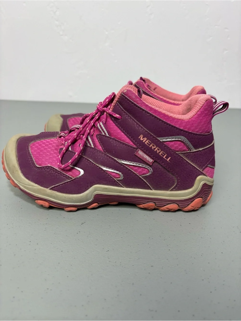 Merrell Kids' Pink Waterproof Hiking Boot Chameleon 7 Size 3.5 Girls Outdoor